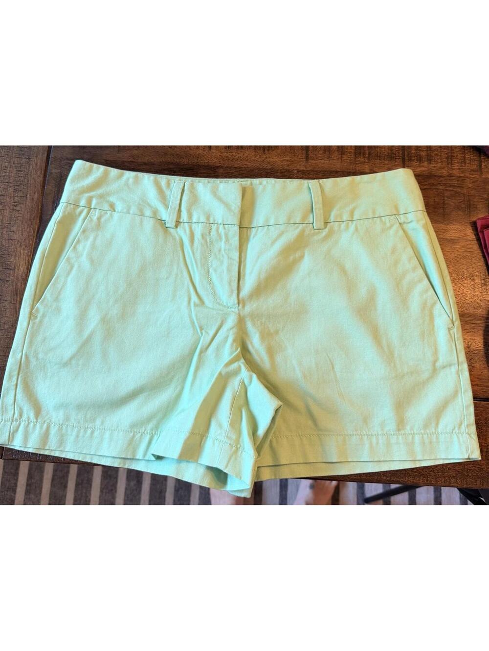 Ann Taylor Loft cargo shorts size 2